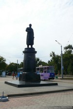 Памятник Н.А.Токареву на Театральной площади
