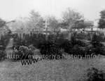 На мете будущего горельефа М.Горькому во время войны было военное немецкое кладбище